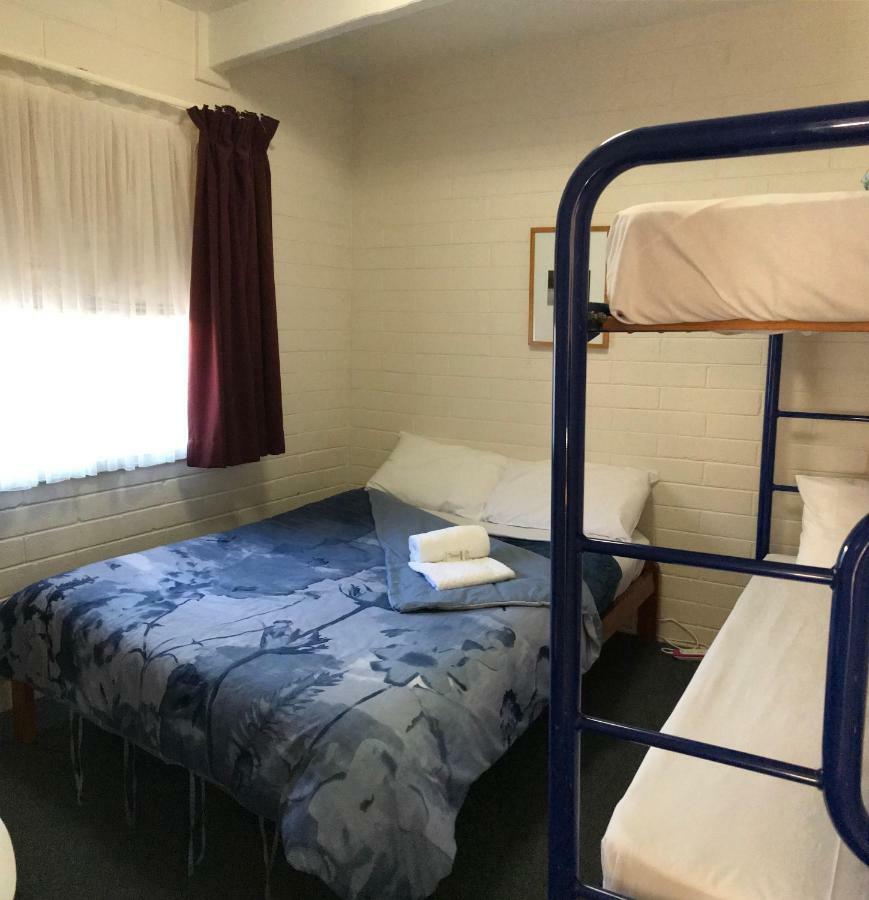 خليج بايتمانس Kon Tiki Apartments المظهر الخارجي الصورة