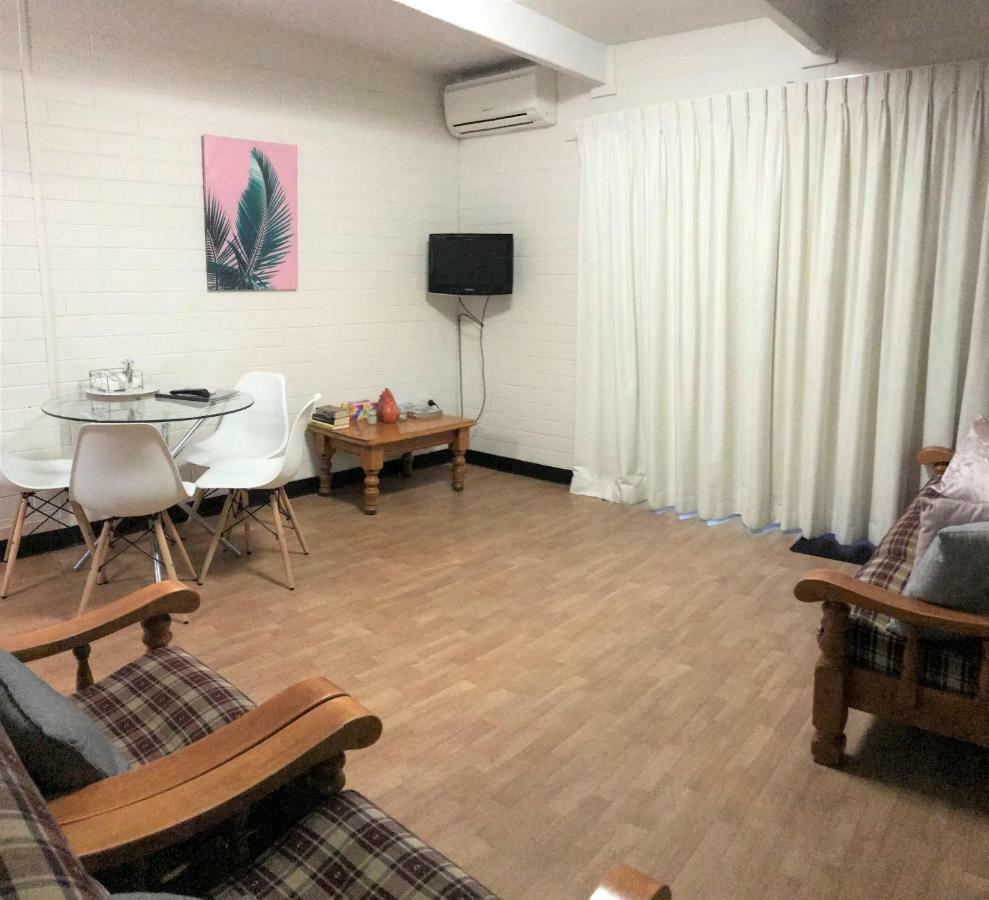 خليج بايتمانس Kon Tiki Apartments المظهر الخارجي الصورة