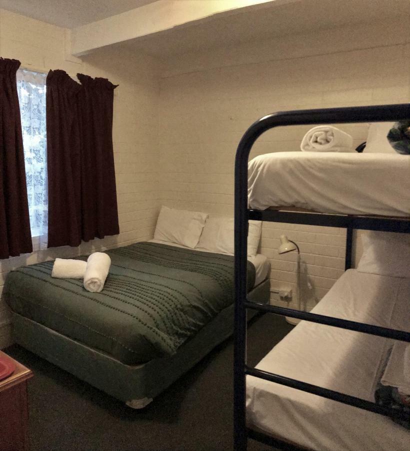 خليج بايتمانس Kon Tiki Apartments المظهر الخارجي الصورة